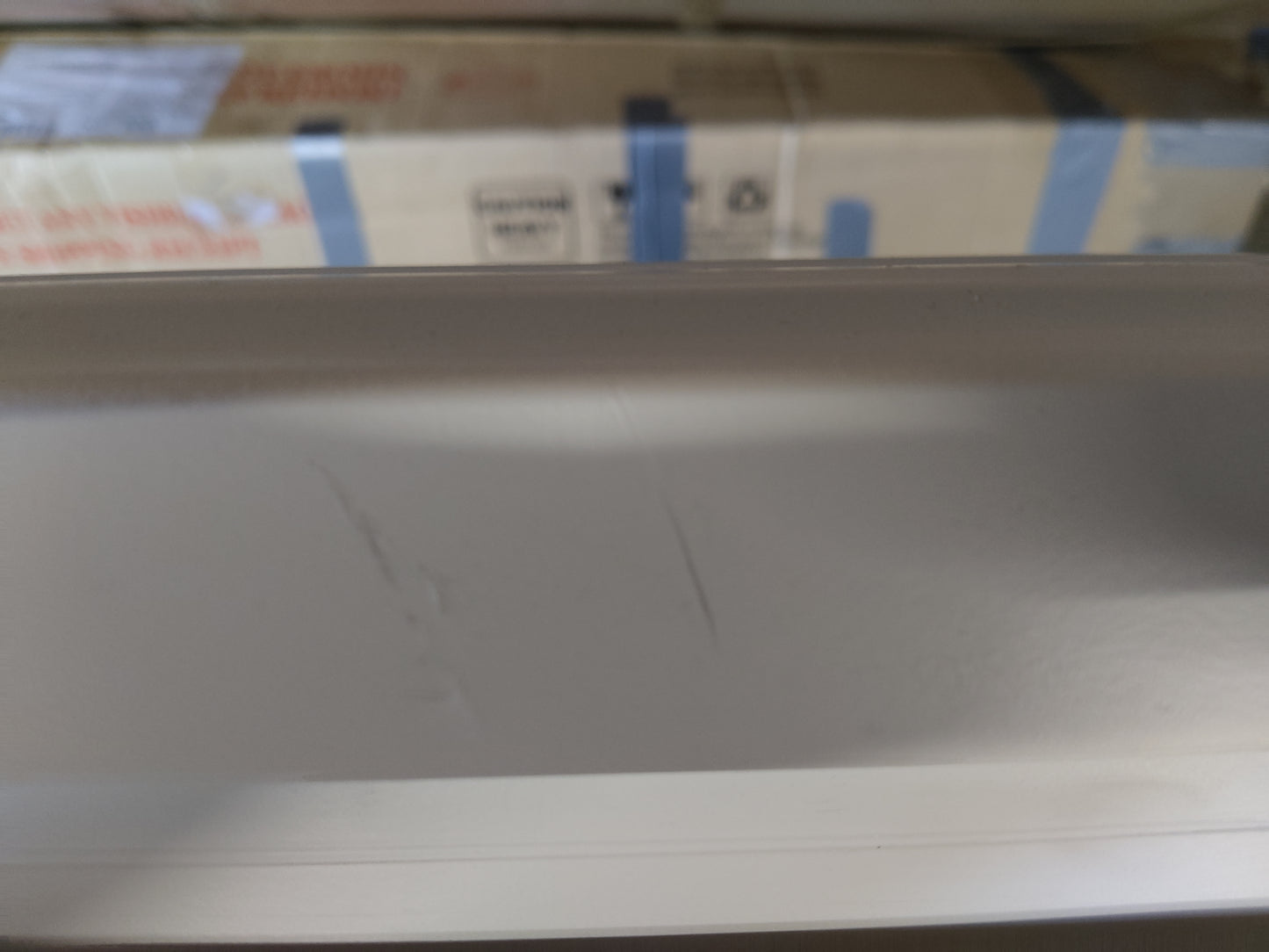 D'occasion -  Comme neuf // DAYWALKER DW3 TAB TENSION - CineGrey 4D (ALR) / 16:9 / 92" (203 x 115 / chute supérieure 30 cm)// B-DWN92XHTD3-E12-24CH00656